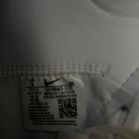 Nike White Sneakers with Blue Details - Picture 3 of 3